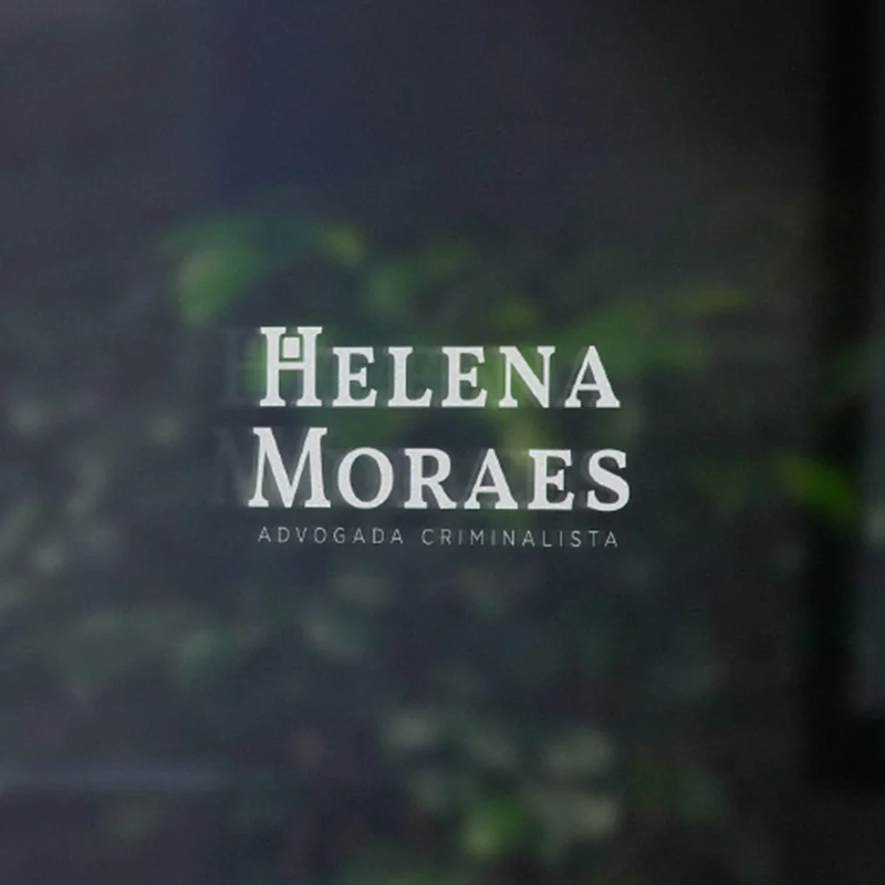 Logo em porta de vidro